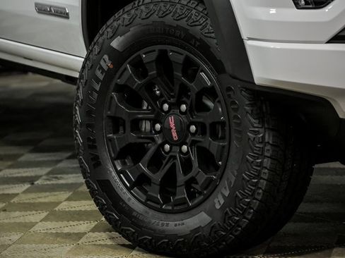 New 2026 GMC Canyon Elevation w/ Convenience Package image 3