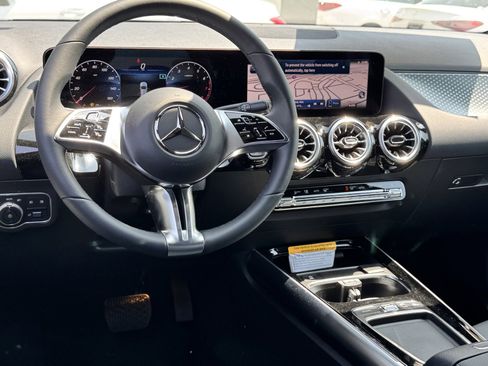 New 2025 Mercedes-Benz GLA 250 image 27