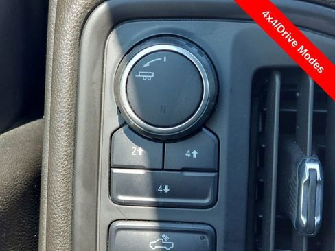 Used 2022 Chevrolet Silverado 2500 Custom w/ Custom Value Package AWD/4WD image 13