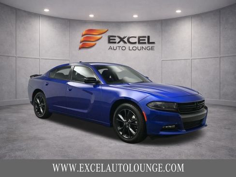 Used 2022 Dodge Charger SXT w/ Blacktop Package AWD/4WD image 11