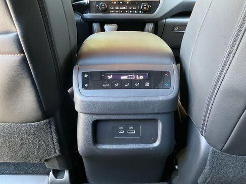 Used 2025 Nissan Pathfinder Rock Creek AWD/4WD image 24