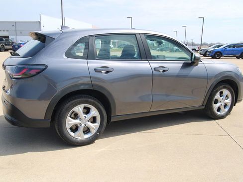 Used 2023 Honda HR-V LX image 5
