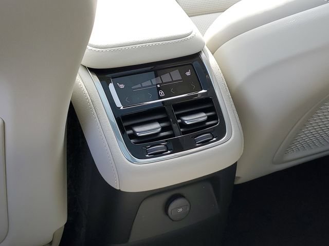 New 2026 Volvo XC90 T8 Ultra w/ Protection Package Premier AWD/4WD image 30