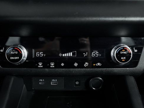 Used 2024 Mitsubishi Outlander SE image 45