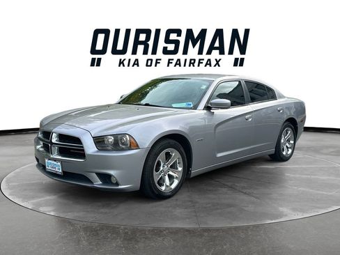 Used 2014 Dodge Charger R/T RWD image 2