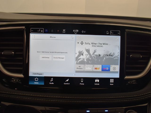 New 2026 Chrysler Pacifica Select AWD/4WD image 12