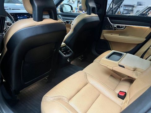 Used 2018 Volvo V90 T6 Cross Country w/ Convenience Package AWD/4WD image 8