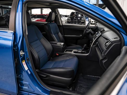 Used 2016 Toyota Camry SE image 36