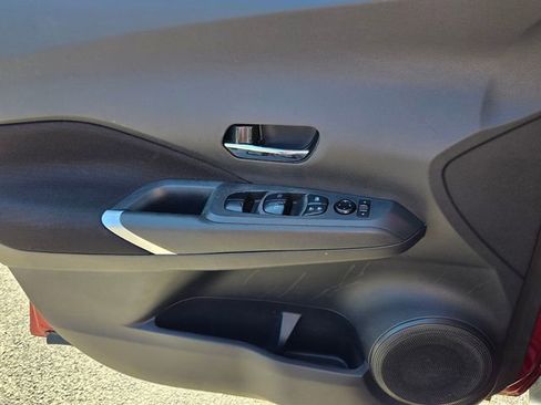 Used 2022 Nissan Kicks SV image 27