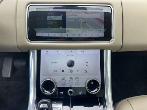Used 2018 Land Rover Range Rover Sport HSE AWD/4WD image 19