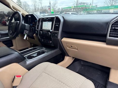 Used 2016 Ford F150 XLT w/ Equipment Group 302A Luxury image 33