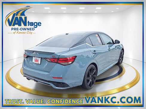 Used 2024 Nissan Sentra SR w/ SR Premium Package FWD image 6