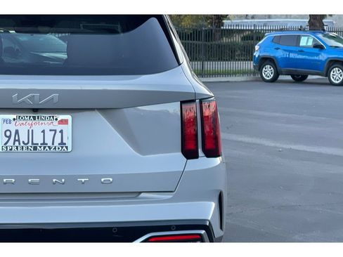 Used 2022 Kia Sorento EX w/ Panoramic Sunroof Package image 52