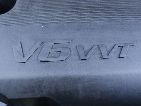 Used 2018 Chevrolet Traverse LT image 13