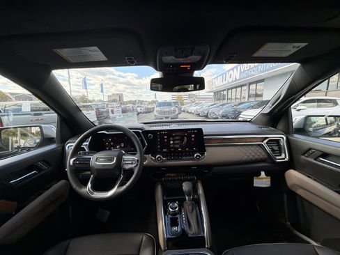 New 2026 GMC Canyon Denali image 23