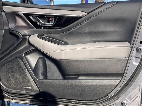 Used 2023 Subaru Outback Limited image 11