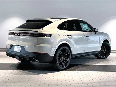 New 2026 Porsche Cayenne Coupe AWD/4WD image 7