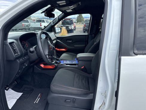 Used 2023 Nissan Frontier PRO-4X w/ Pro Convenience Package image 10