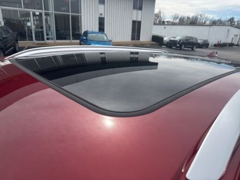 Used 2023 Buick Envision Avenir image 35