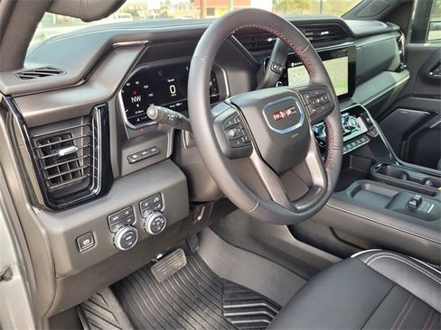 Used 2025 GMC Sierra 2500 AT4X w/ AT4X AEV Edition image 21