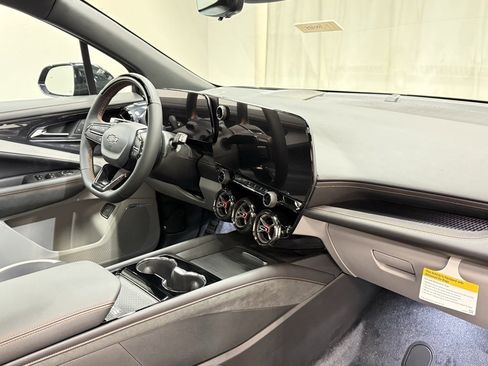 New 2026 Chevrolet Blazer EV SS image 16