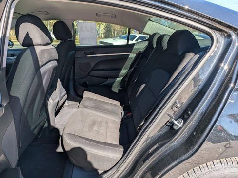 Used 2020 Hyundai Elantra SE w/ Cargo Package (C1) image 10