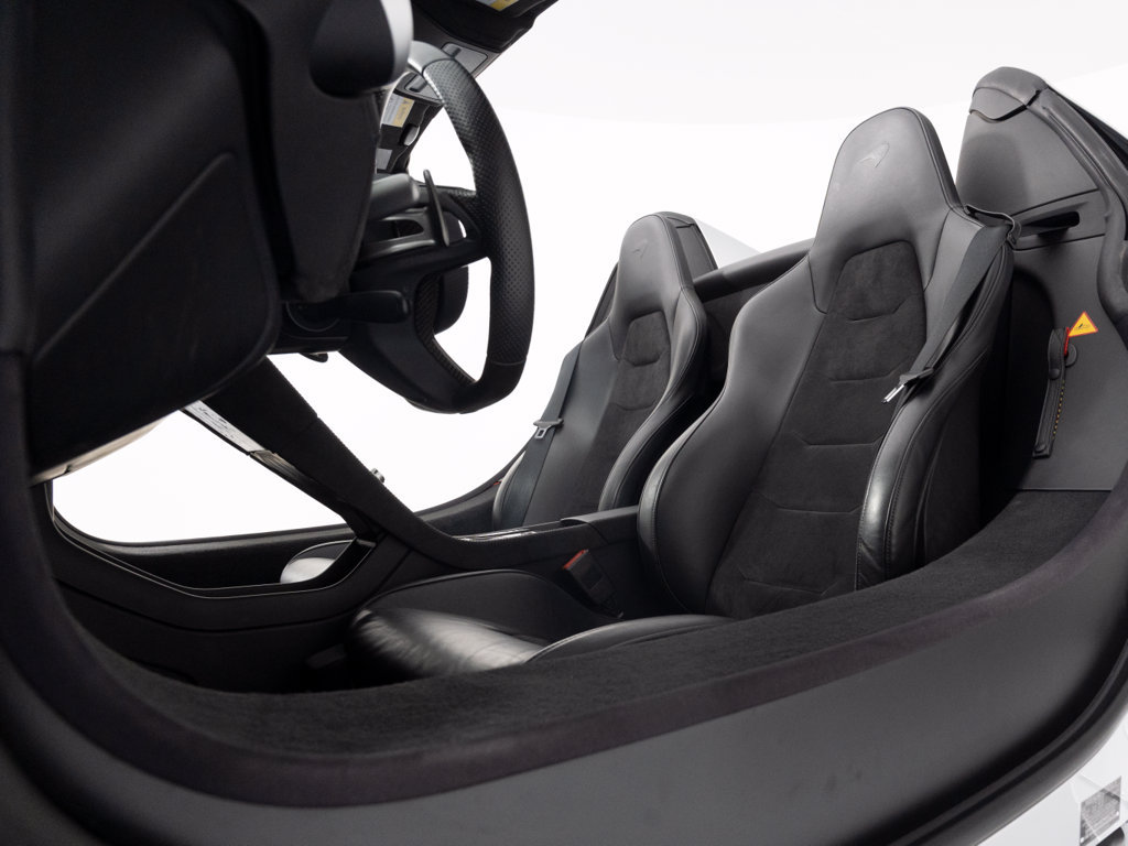 Used 2013 McLaren MP4-12C Spider RWD image 30