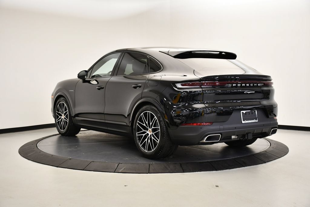Certified 2025 Porsche Cayenne E-Hybrid Coupe AWD/4WD image 3