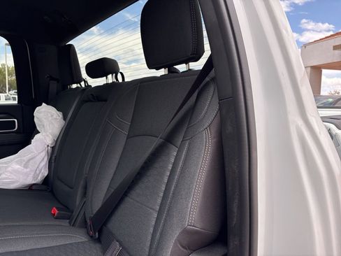 New 2025 RAM 2500 Big Horn AWD/4WD image 18