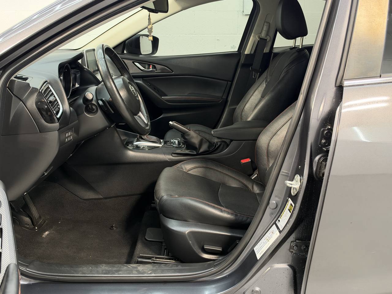 Used 2014 MAZDA MAZDA3 s Grand Touring w/ Technology Package FWD image 17