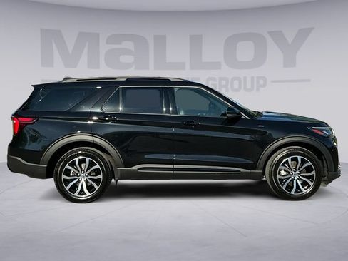 Used 2025 Ford Explorer ST-Line AWD/4WD image 6