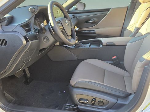 New 2025 Lexus ES 350 w/ Premium Package image 7