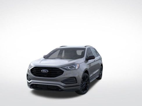 Used 2024 Ford Edge SE w/ Black Appearance Package image 3