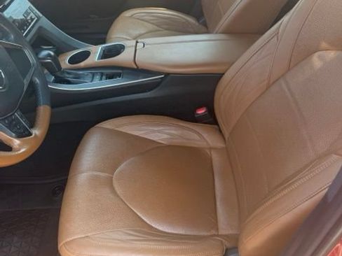 Used 2021 Toyota Avalon Limited FWD image 8