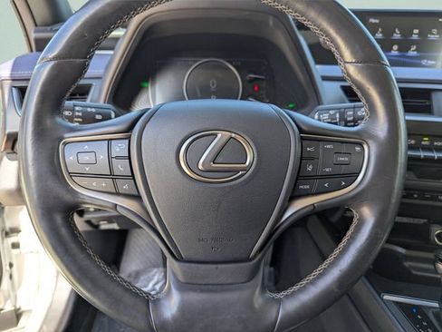 Used 2020 Lexus UX 250h w/ Premium Package AWD/4WD image 35