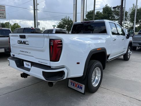 New 2026 GMC Sierra 3500 Denali Ultimate AWD/4WD image 5