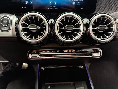 Certified 2022 Mercedes-Benz GLB 250 4MATIC image 13
