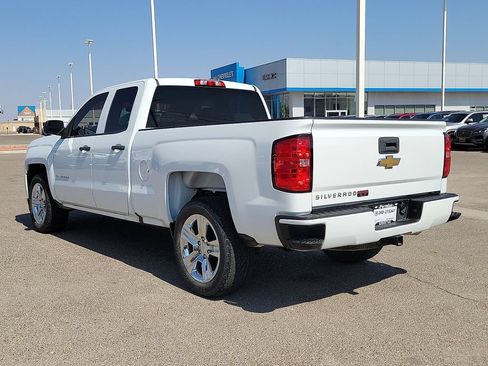 Used 2018 Chevrolet Silverado 1500 Custom w/ Custom Value Package RWD image 8