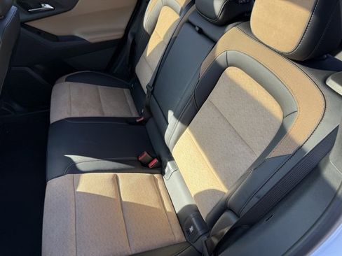 Used 2025 Chevrolet Equinox ACTIV w/ Safety and Technology Package image 33