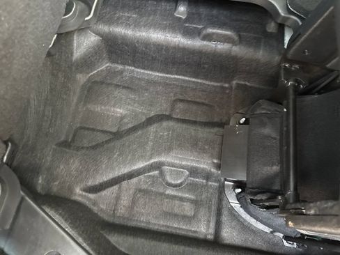 Used 2025 Chrysler Pacifica Limited FWD image 42