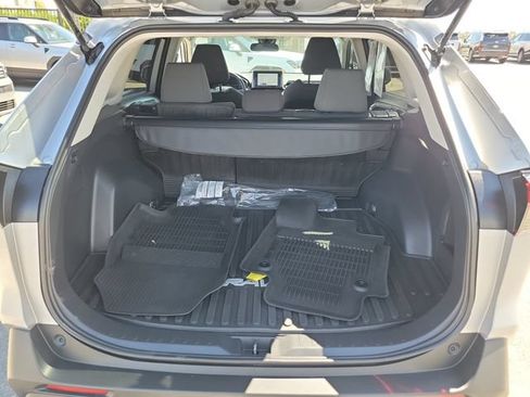 Used 2025 Toyota RAV4 XLE AWD/4WD image 27