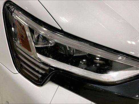 Used 2024 Audi Q8 e-tron Premium Plus w/ Premium Plus Package image 28