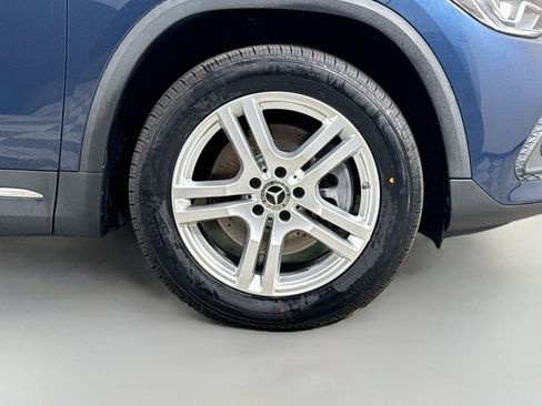 Used 2023 Mercedes-Benz GLA 250 4MATIC w/ Premium Package image 32