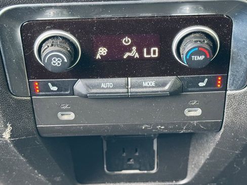 Used 2021 Chevrolet Tahoe Premier image 13