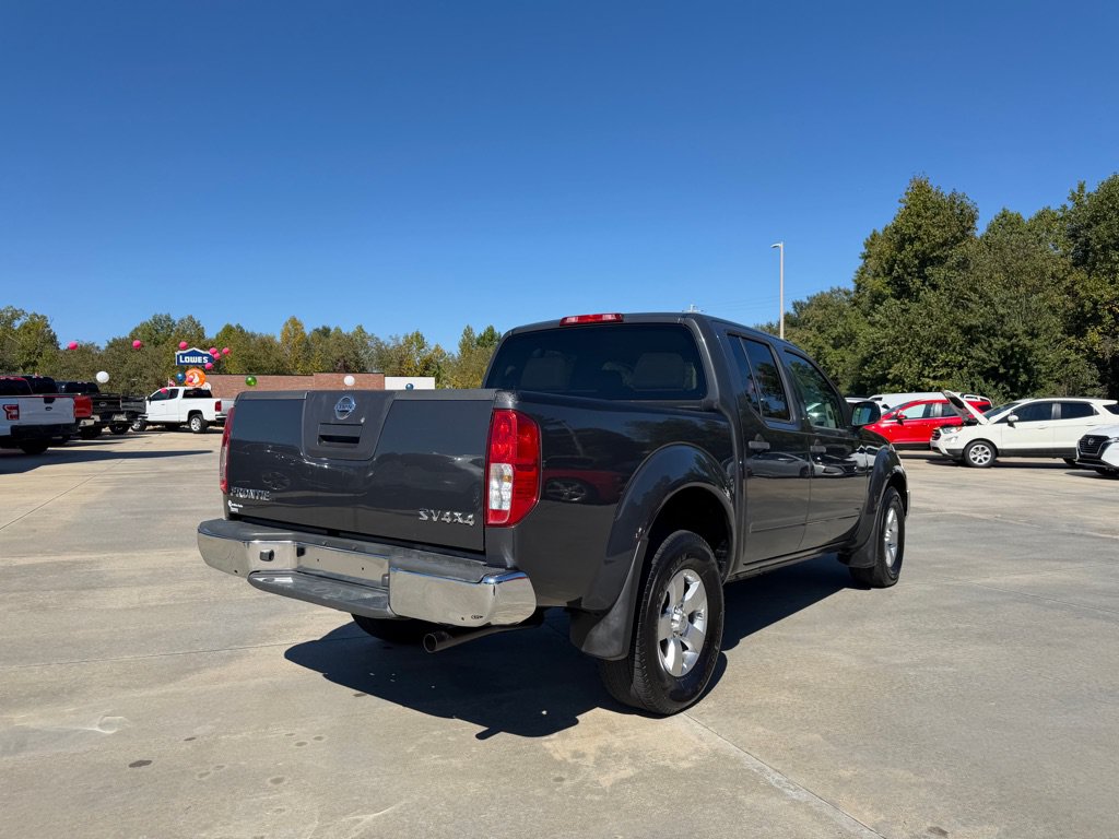 Used 2011 Nissan Frontier SV w/ SV Premium Utility Pkg AWD/4WD image 4