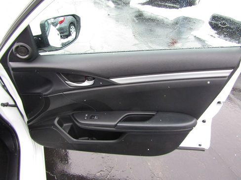 Used 2020 Honda Civic Sport image 27