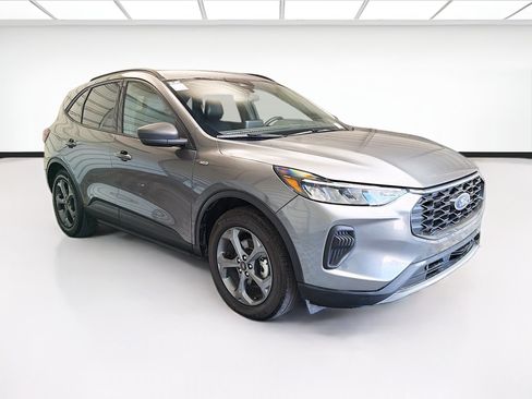Used 2025 Ford Escape ST-Line FWD image 3