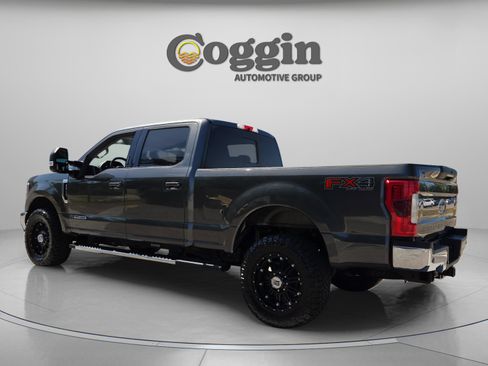 Used 2018 Ford F250 Lariat w/ Lariat Ultimate Package image 3