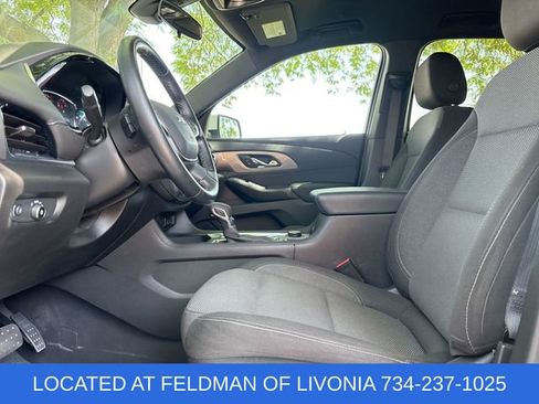 Used 2023 Chevrolet Traverse LT w/ Midnight/Sport Edition AWD/4WD image 18