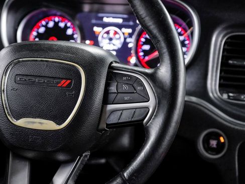 Used 2015 Dodge Charger SXT image 23